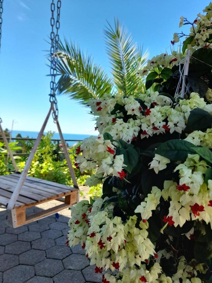 Hotel Kemeni Garden Batumi Esterno foto