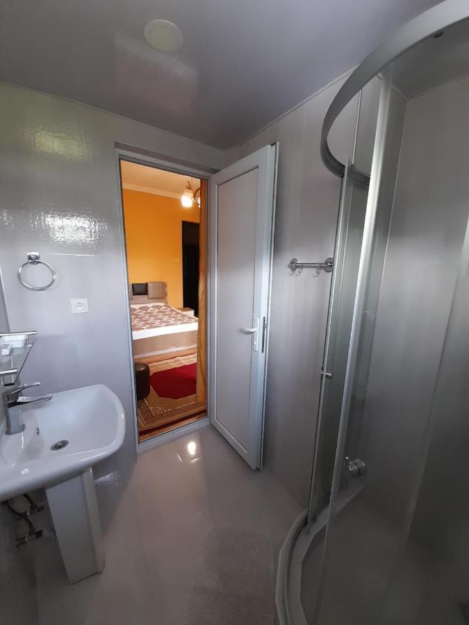 Hotel Kemeni Garden Batumi Esterno foto