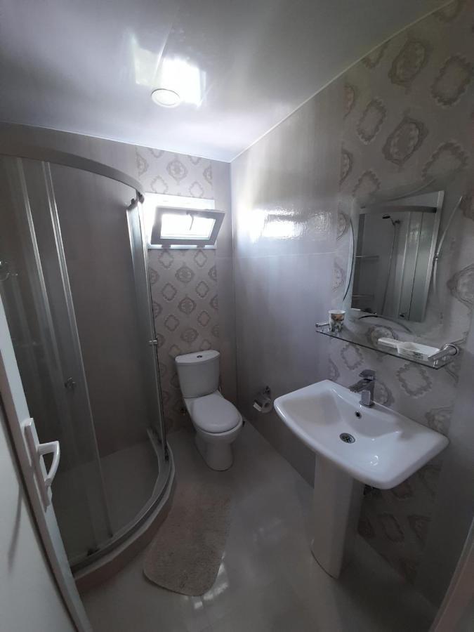 Hotel Kemeni Garden Batumi Esterno foto