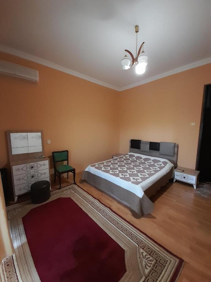 Hotel Kemeni Garden Batumi Esterno foto