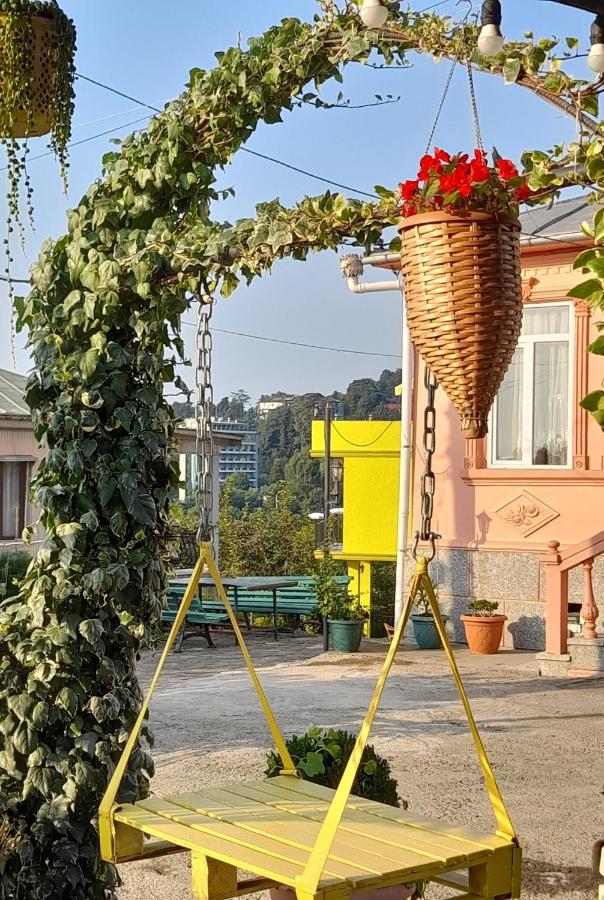 Hotel Kemeni Garden Batumi Esterno foto